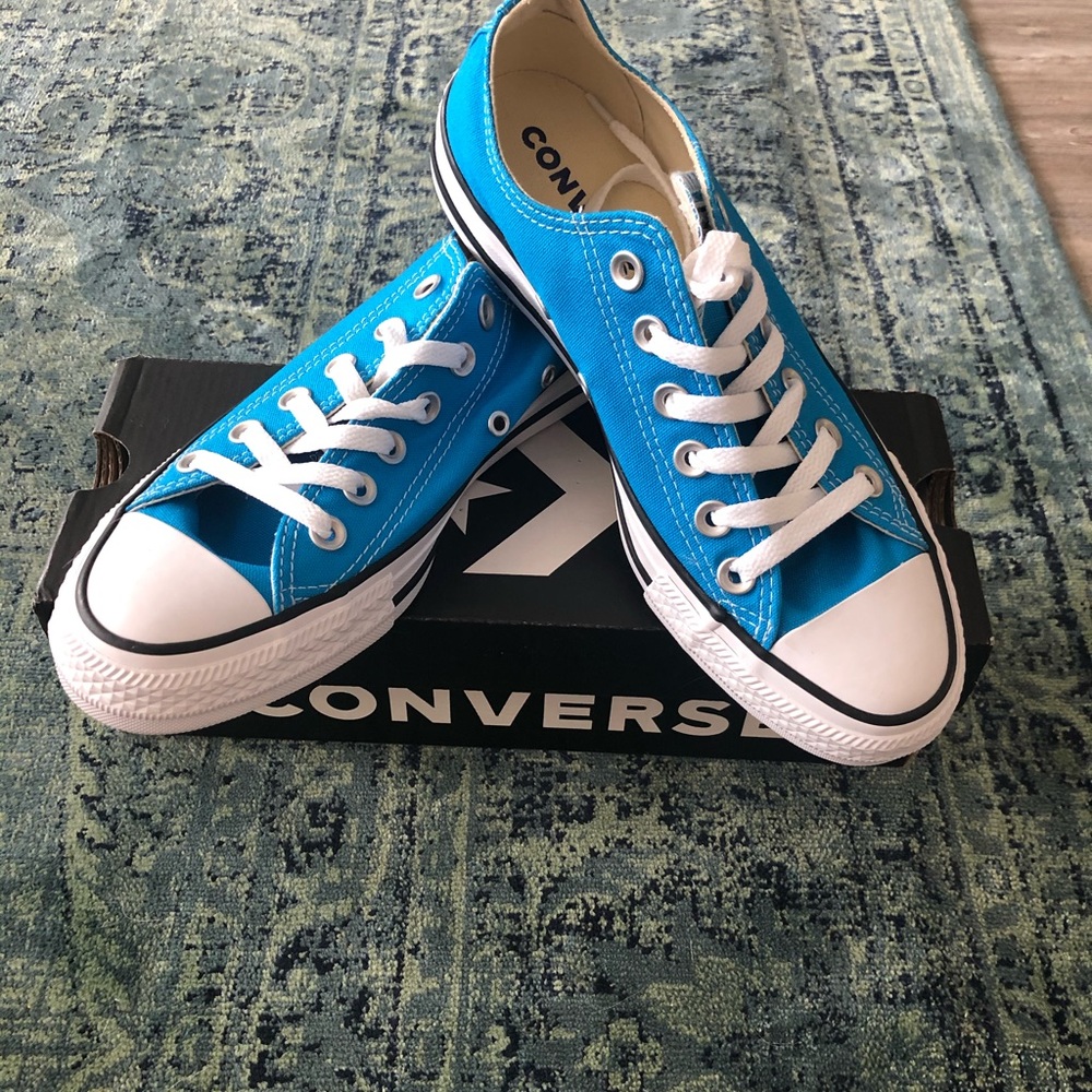 Women’s Converse All-Stars